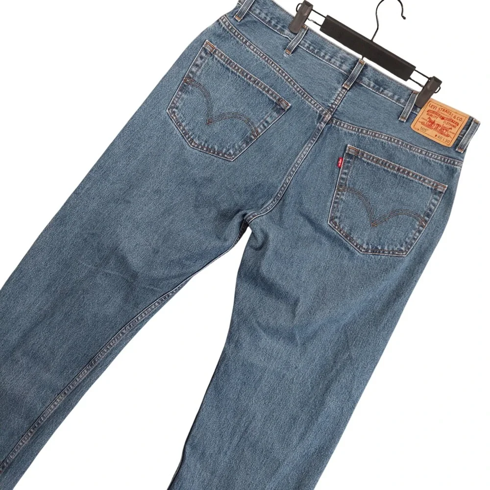Vintage Levi's 505 Regular Fit Jeans Men 40x30 Blue Straight Leg Denim Pants Y2K